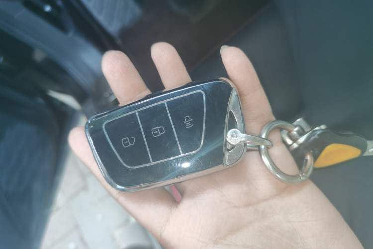 Used SOL X8 2021 300T DCT Panoramic Luxury Edition 6 Seats Vehicle Key