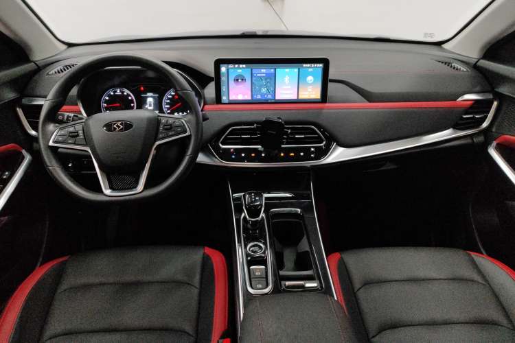 Used SOL X8 2021 300T DCT Leading Smart Connectivity Edition 5-seater Center Console