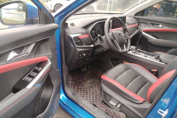 Used SOL X8 2021 300T DCT Prestige Smart Connect Edition 6 Seats Driver Seat
