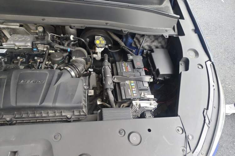 Used SOL X8 2021 300T DCT Prestige Smart Connectivity Edition 5-seater Engine Bay Left