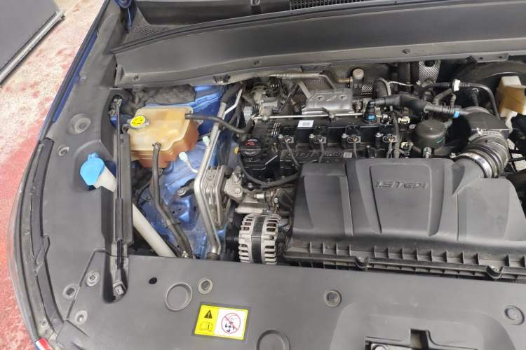 Used SOL X8 2021 300T DCT Prestige Smart Connectivity Edition 5-seater Engine Bay Right