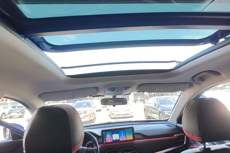 Used SOL X8 2021 300T DCT Luxury Smart Connect Edition 7 Seats Headliner