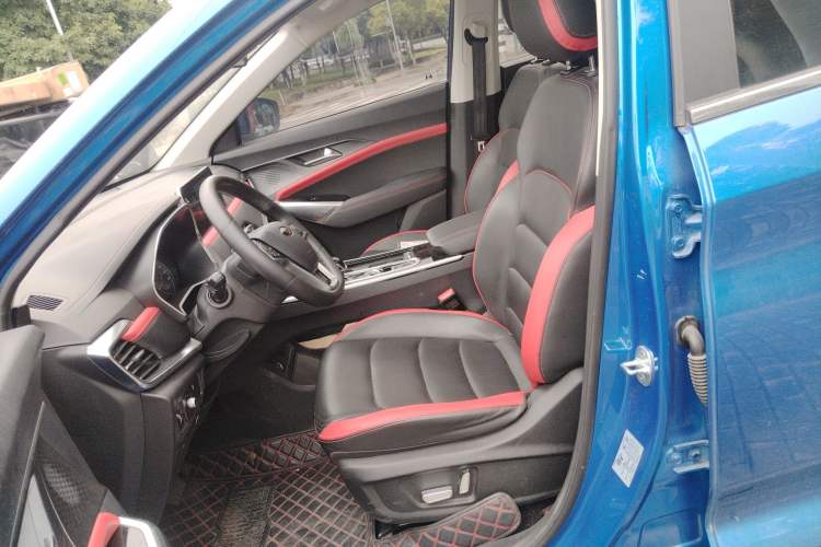 Used SOL X8 2021 300T DCT Prestige Smart Connect Edition 6 Seats Left Front Seat