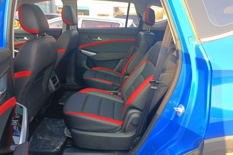 Used SOL X8 2021 300T DCT Leading Smart Connectivity Version 6 Seats Left Rear Seat
