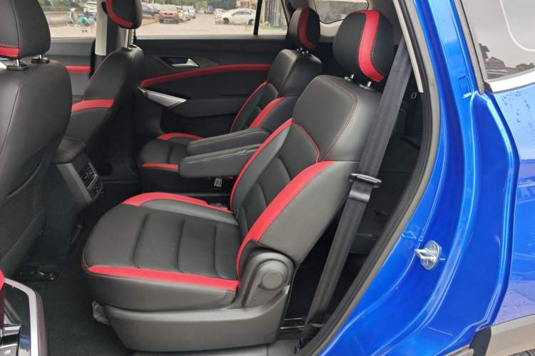 Used SOL X8 2021 300T Manual Panoramic Luxury Edition 6 Seats Left Rear Seat