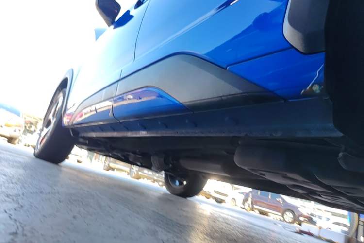 Used SOL X8 2021 300T DCT Luxury Smart Connect Edition 7 Seats Left Side Sill