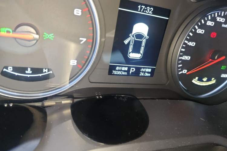 Used SOL X8 2021 300T DCT Prestige Smart Connectivity Edition 5-seater Odometer Close Up