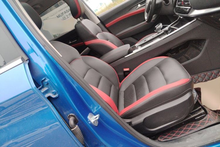 Used SOL X8 2021 300T DCT Prestige Smart Connect Edition 6 Seats Right Front Seat
