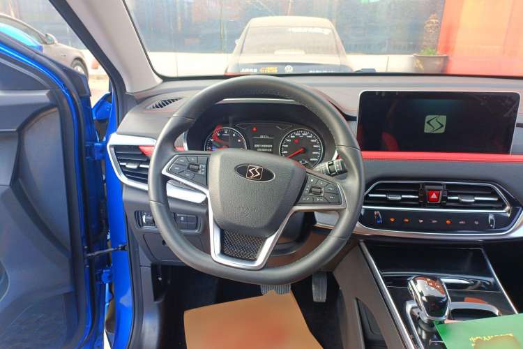 Used SOL X8 2021 300T DCT Leading Smart Connectivity Version 6 Seats Steering Wheel