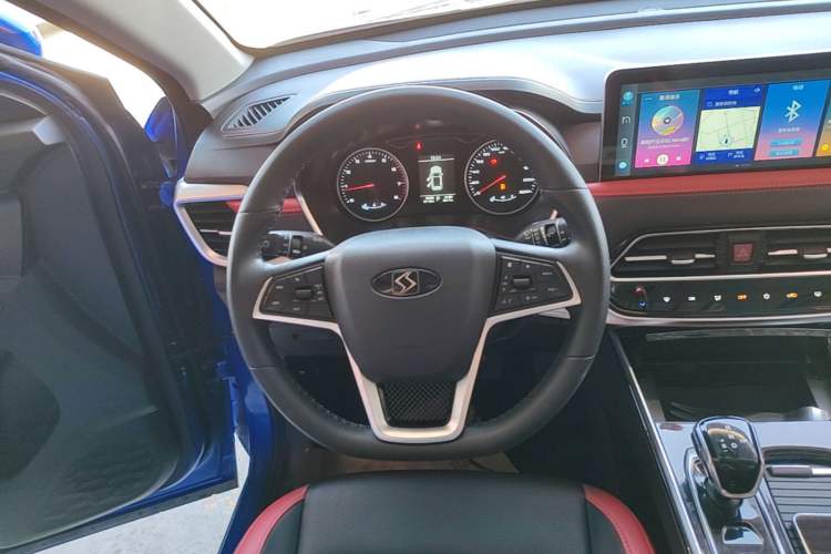 Used SOL X8 2021 300T DCT Luxury Smart Connect Edition 7 Seats Steering Wheel