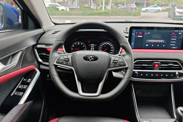 Used SOL X8 2021 300T Manual Panoramic Luxury Edition 6 Seats Steering Wheel