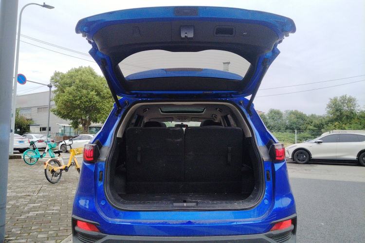 Used SOL X8 2021 300T DCT Prestige Smart Connect Edition 6 Seats Trunk