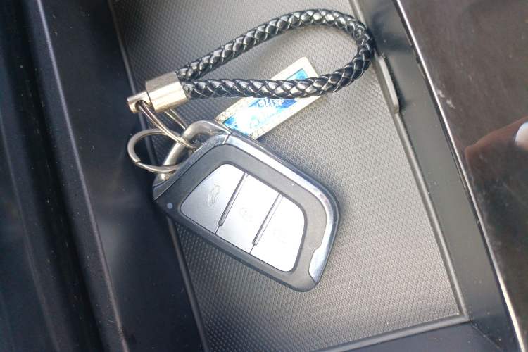 Used SOL X8 2021 300T DCT Leading Smart Connectivity Version 6 Seats Vehicle Key