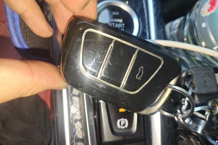Used SOL X8 2021 300T DCT Prestige Smart Connectivity Edition 5-seater Vehicle Key