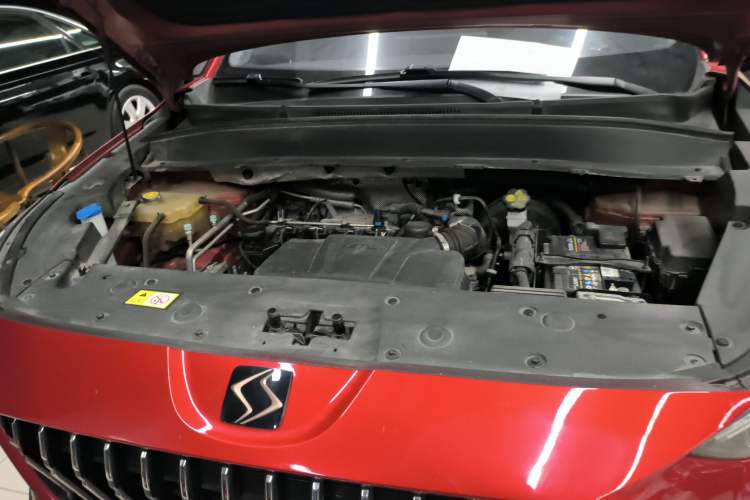 Used SOL X8 2021 300T DCT Prestige Smart Connect Edition 6 Seats Engine Bay