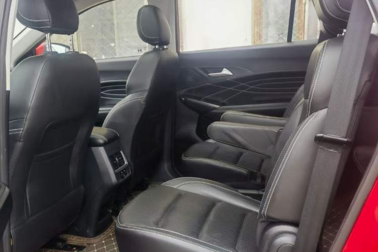 Used SOL X8 2021 300T DCT Panoramic Luxury Edition 6 Seats Interior 3