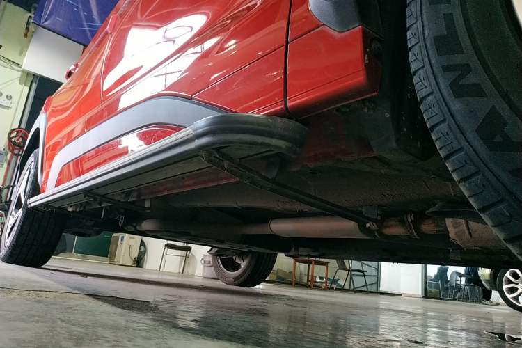 Used SOL X8 2021 300T DCT Luxury Smart Connect Edition 5 Seats Right Side Sill
