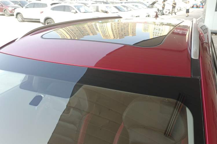 Used SOL X8 2021 300T DCT Luxury Smart Connect Edition 6 Seats Roof