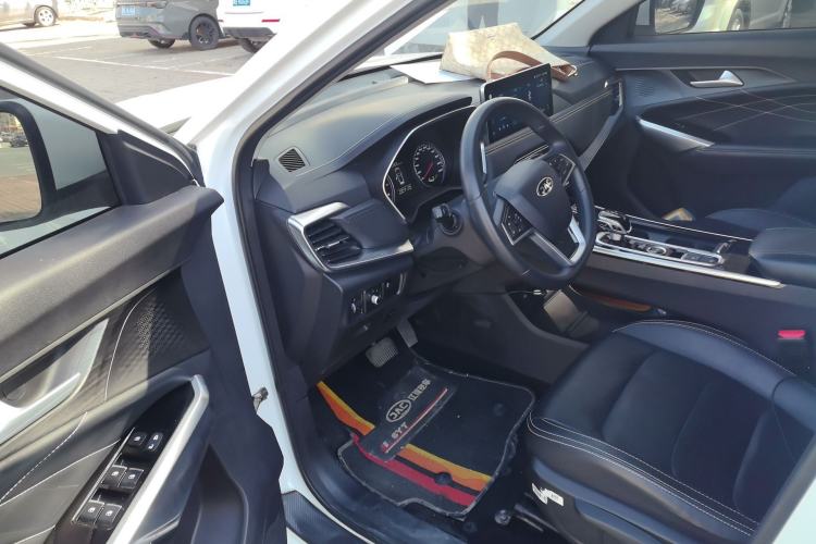 Used SOL X8 2021 300T DCT Comfort Edition 6 Seats Driver Seat