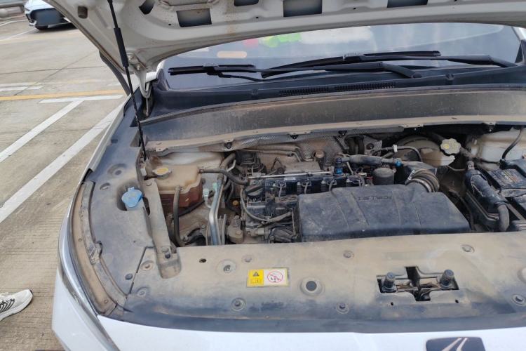 Used SOL X8 2021 300T DCT Leading Smart Connectivity Version 7 Seats Engine Bay Right