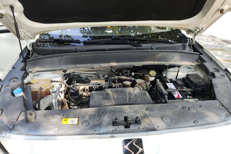 Used SOL X8 2021 300T DCT Luxury Smart Connect Edition 6 Seats Engine Bay