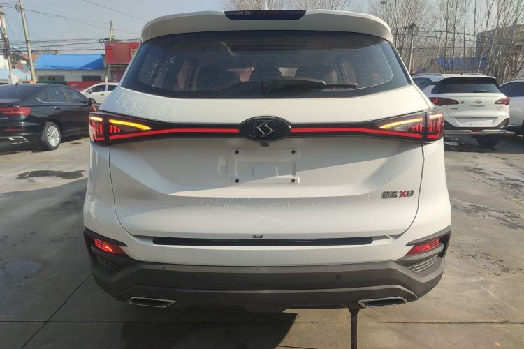 Used SOL X8 2021 300T DCT Luxury Smart Connect Edition 5 Seats Exterior 4