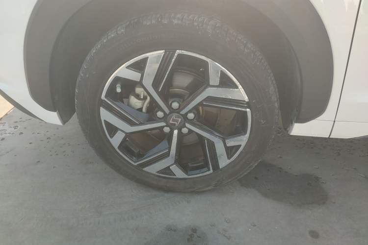 Used SOL X8 2021 300T DCT Luxury Smart Connect Edition 5 Seats Exterior 7