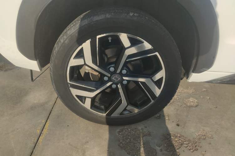 Used SOL X8 2021 300T DCT Luxury Smart Connect Edition 5 Seats Exterior 8