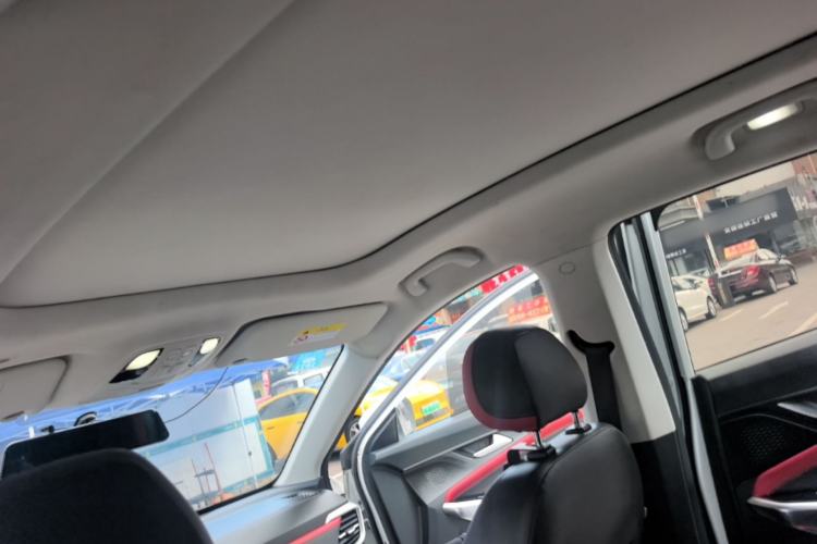 Used SOL X8 2021 300T DCT Luxury Smart Connect Edition 7 Seats Headliner
