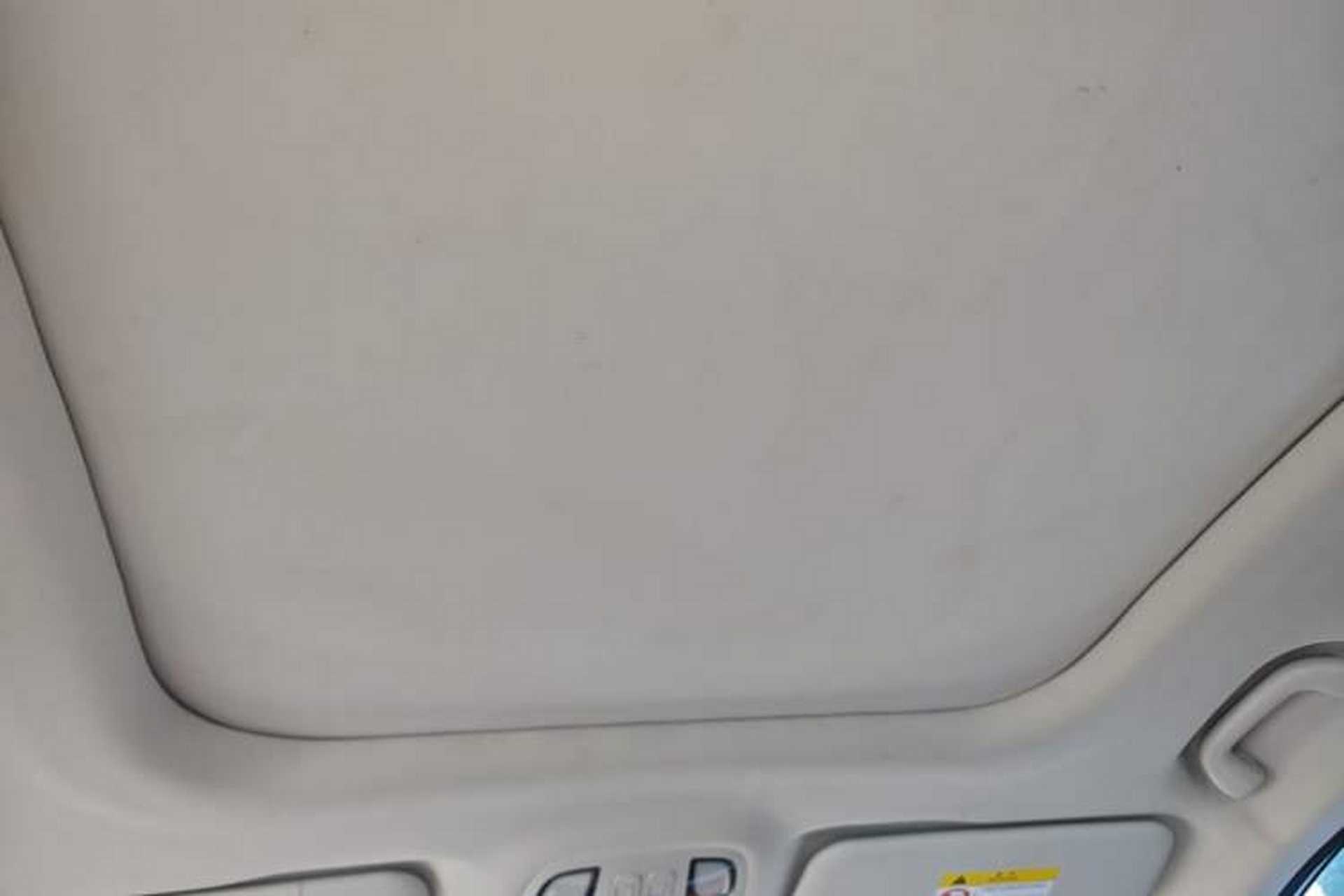 Used SOL X8 2021 300T DCT Luxury Smart Connect Edition 7 Seats Headliner