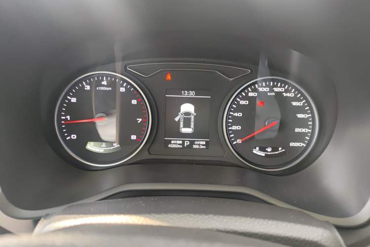 Used SOL X8 2021 300T DCT Luxury Smart Connect Edition 6 Seats Instrument Cluster