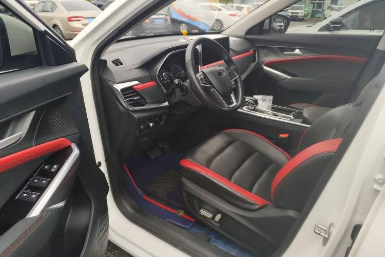 Used SOL X8 2021 300T DCT Luxury Smart Connect Edition 6 Seats Interior 2