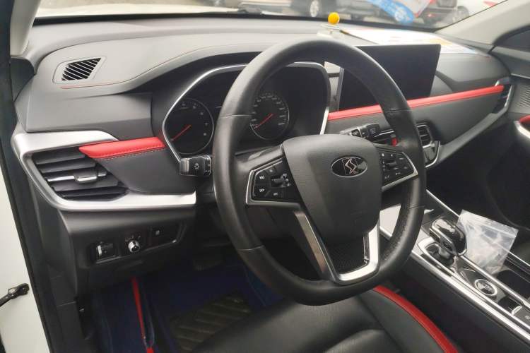 Used SOL X8 2021 300T DCT Luxury Smart Connect Edition 6 Seats Interior 3
