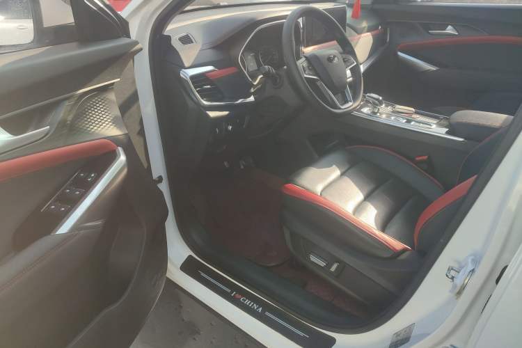 Used SOL X8 2021 300T DCT Luxury Smart Connect Edition 5 Seats Interior 3