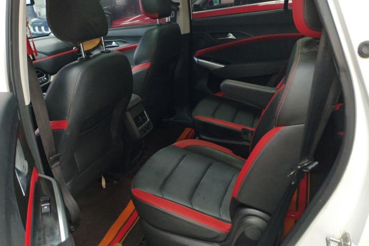Used SOL X8 2021 300T DCT Luxury Smart Connect Edition 5 Seats Interior 4