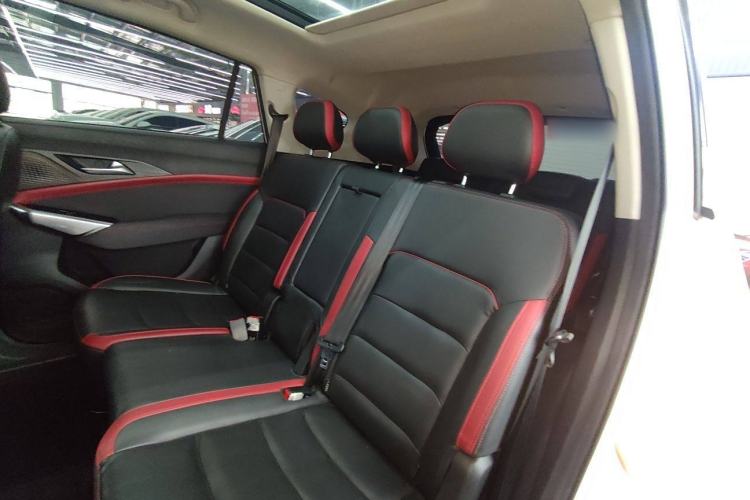 Used SOL X8 2021 300T DCT Luxury Smart Connect Edition 7 Seats Interior 5