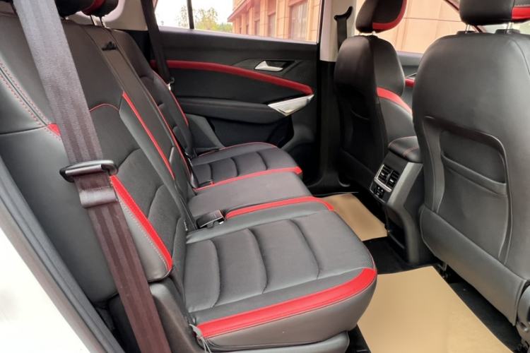 Used SOL X8 2021 300T DCT Luxury Smart Connect Edition 5 Seats Interior 5