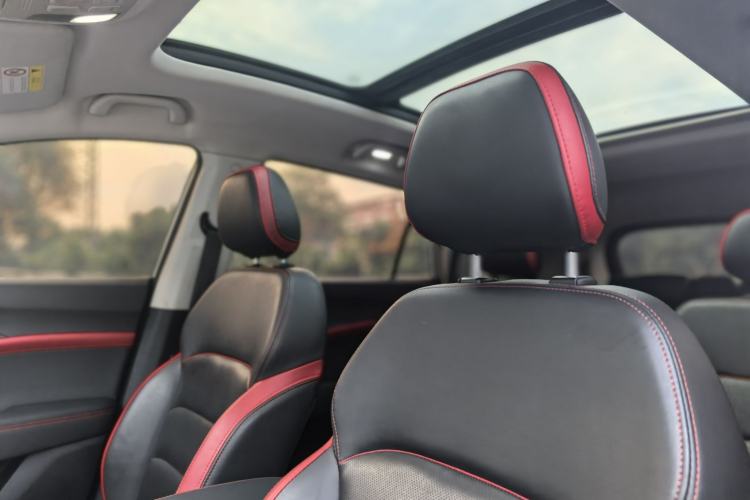 Used SOL X8 2021 300T DCT Luxury Smart Connect Edition 6 Seats Interior 7