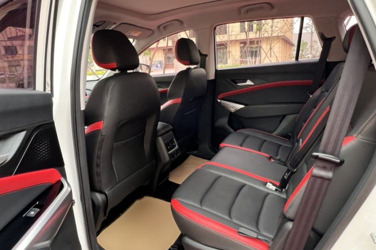 Used SOL X8 2021 300T DCT Luxury Smart Connect Edition 5 Seats Interior 7