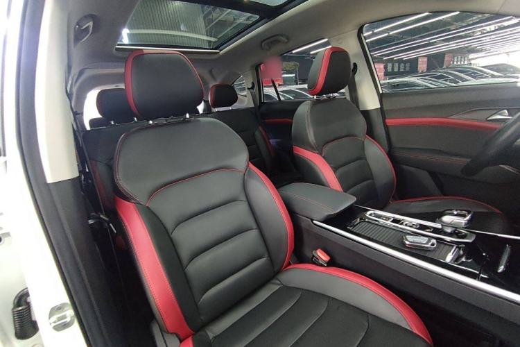 Used SOL X8 2021 300T DCT Luxury Smart Connect Edition 7 Seats Interior 9