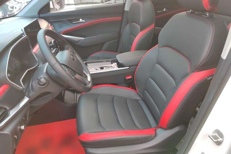 Used SOL X8 2021 300T DCT Prestige Smart Connect Edition 6 Seats Left Front Seat