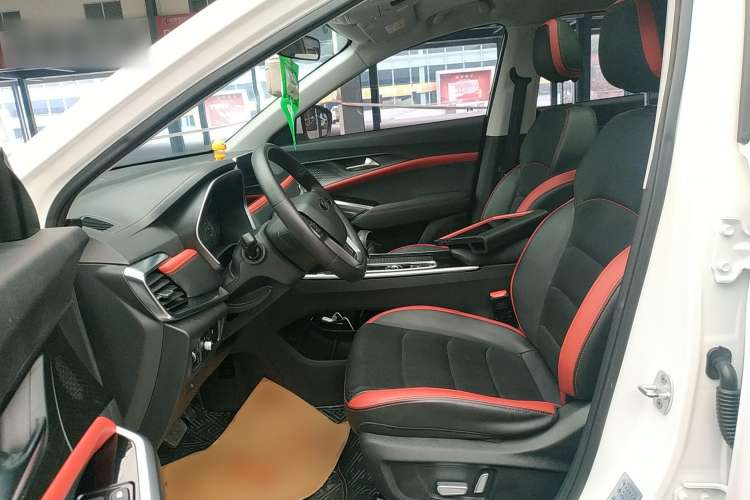 Used SOL X8 2021 300T DCT Leading Smart Connectivity Version 6 Seats Left Front Seat