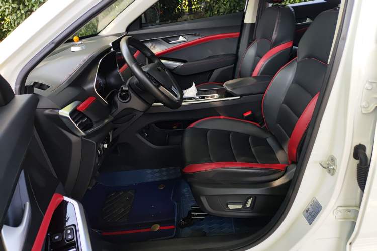 Used SOL X8 2021 300T DCT Luxury Smart Connect Edition 6 Seats Left Front Seat