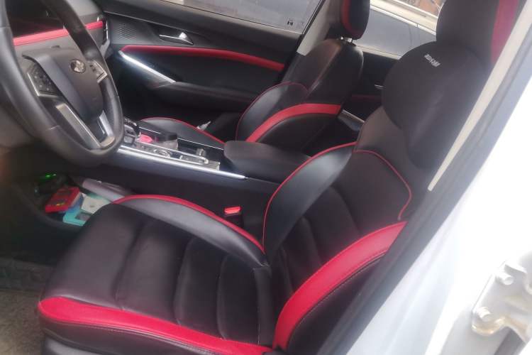 Used SOL X8 2021 300T DCT Leading Smart Connectivity Version 7 Seats Left Front Seat