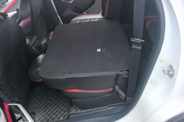 Used SOL X8 2021 300T DCT Luxury Smart Connect Edition 7 Seats Left Rear Seat