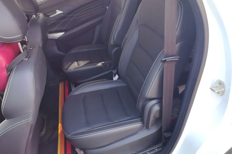 Used SOL X8 2021 300T DCT Comfort Edition 6 Seats Left Rear Seat