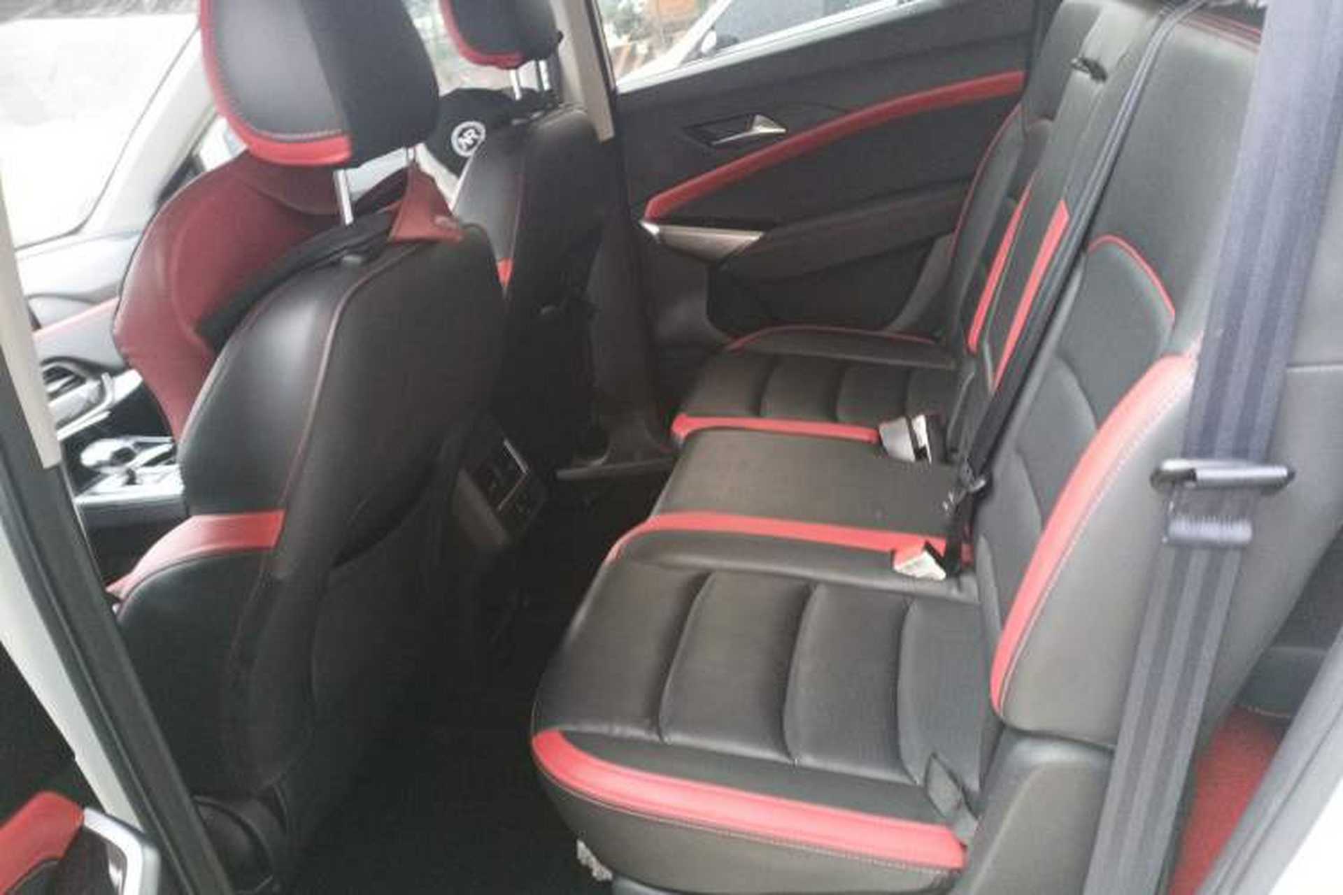 Used SOL X8 2021 300T DCT Panoramic Luxury Edition 7 Seats Left Rear Seat