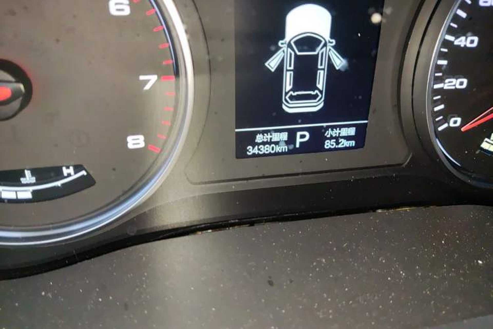 Used SOL X8 2021 300T DCT Prestige Smart Connect Edition 7 Seats Odometer Close Up