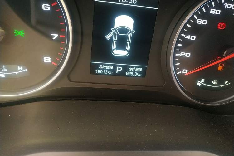 Used SOL X8 2021 300T DCT Prestige Smart Connect Edition 7 Seats Odometer Close Up