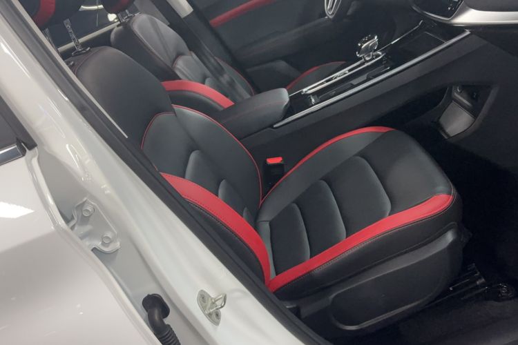 Used SOL X8 2021 300T DCT Leading Smart Connectivity Version 7 Seats Right Front Seat